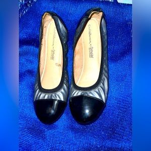 Croft and Barrow Ortholite flat shoe. Black and silver.